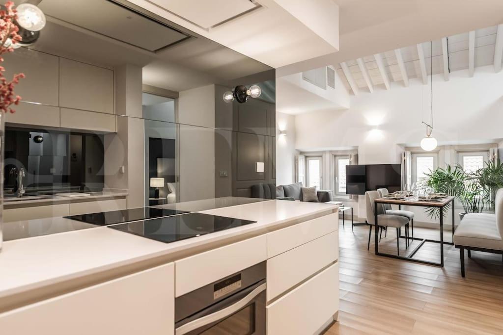 Penthouse Suite With Rooftop In The Heart Of Malaga By Rems Exterior foto