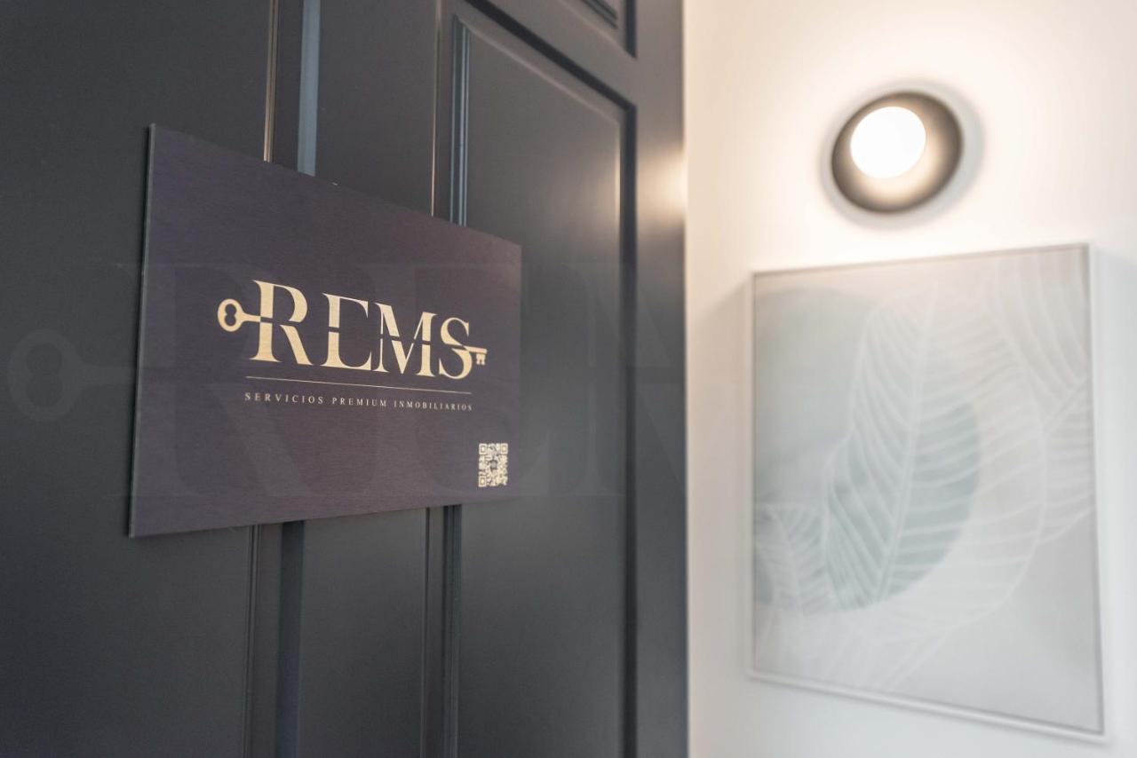 Penthouse Suite With Rooftop In The Heart Of Malaga By Rems Exterior foto